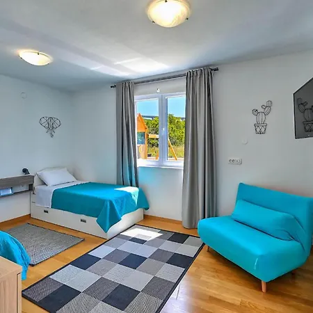 Nyaraló Immortelle Rovanjska