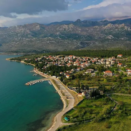 Immortelle 洛瓦尼斯卡