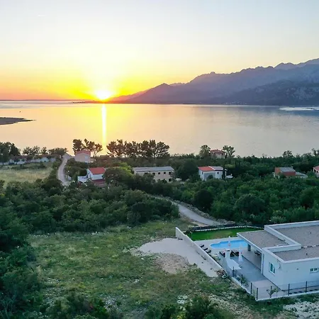 度假居 Immortelle