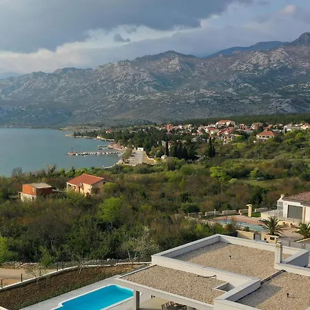 Immortelle 度假居 洛瓦尼斯卡