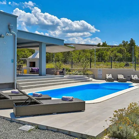 度假居 Immortelle