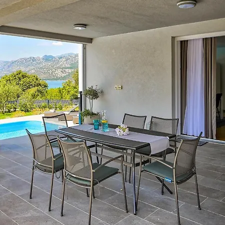 Immortelle * Рованьска