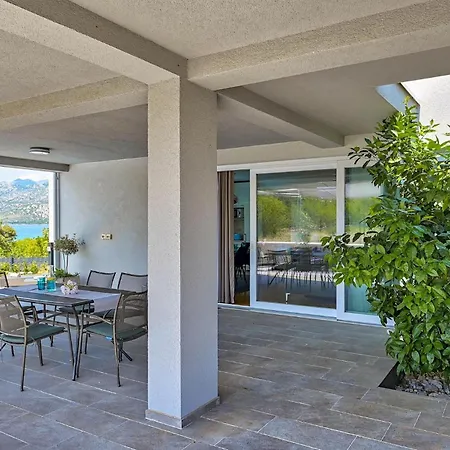 度假居 Immortelle